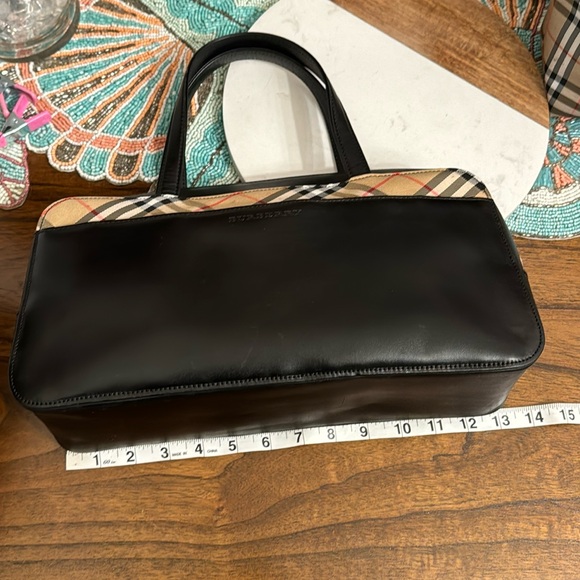 Burberry tote 👜 hand bag A Black Leather and Burberry canvas a beautiful piece. - Picture 9 of 15
